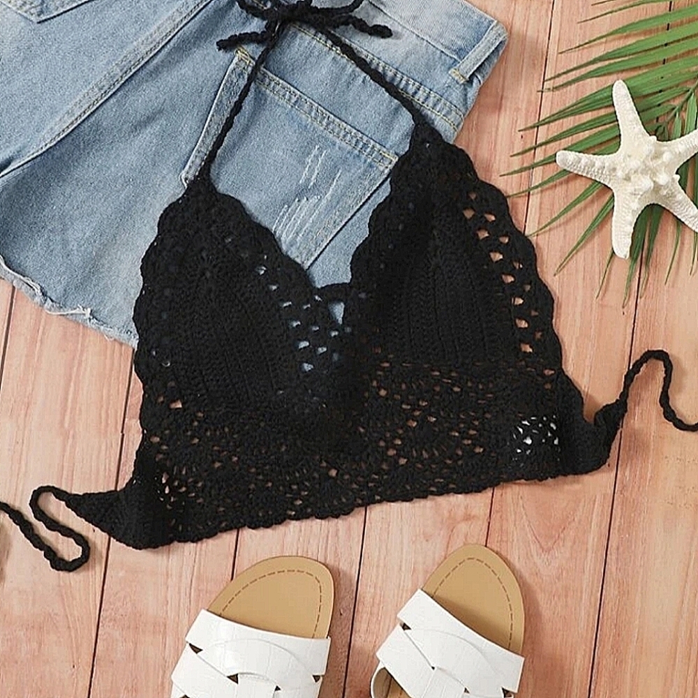 CROCHET HALTER TOP